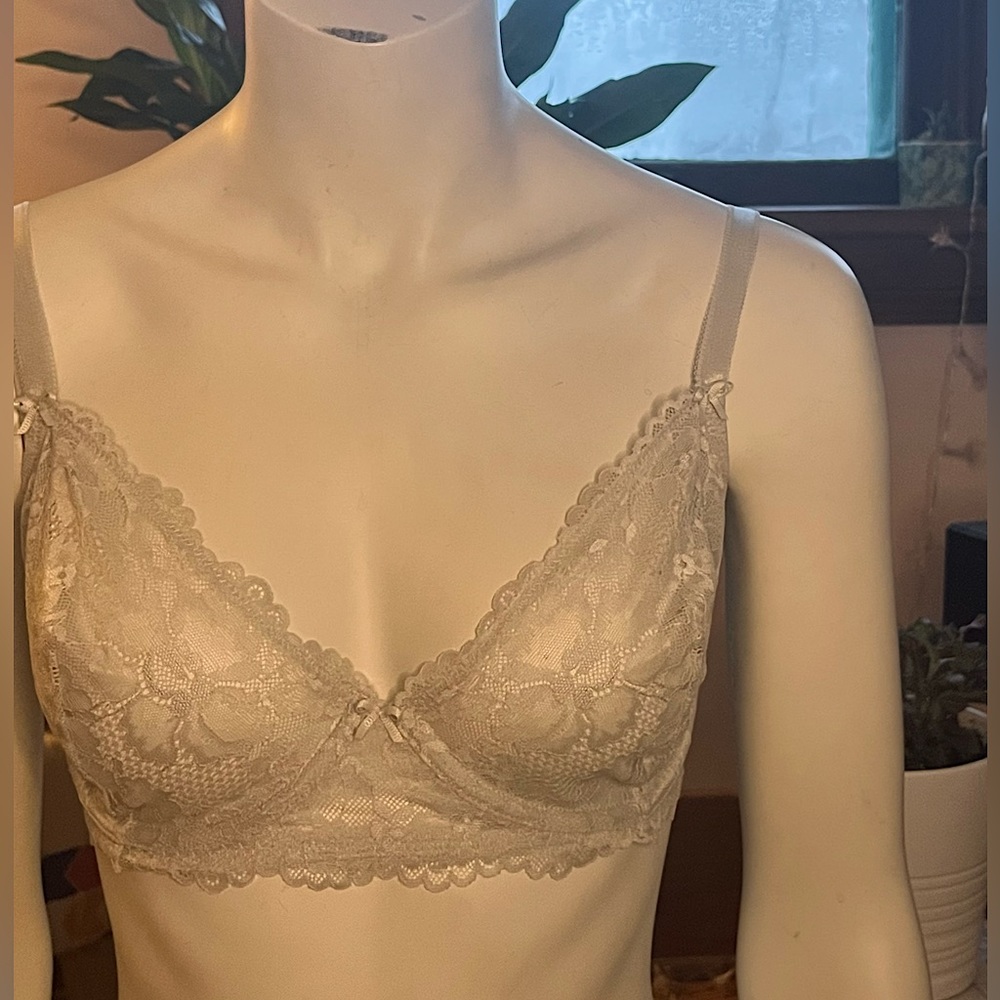 Savage X Fenty white lace bra